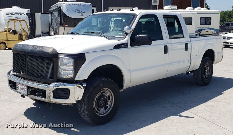 image for item FL9063 2013 Ford F250 Super Duty Crew Cab pickup truck