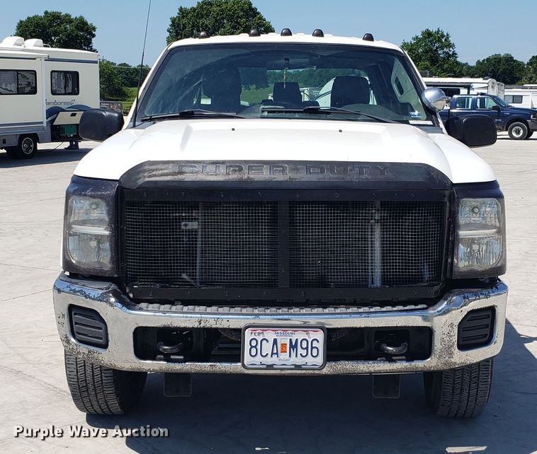 image for item FL9063 2013 Ford F250 Super Duty Crew Cab pickup truck