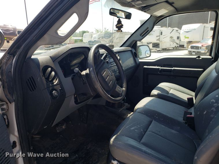 image for item FL9063 2013 Ford F250 Super Duty Crew Cab pickup truck