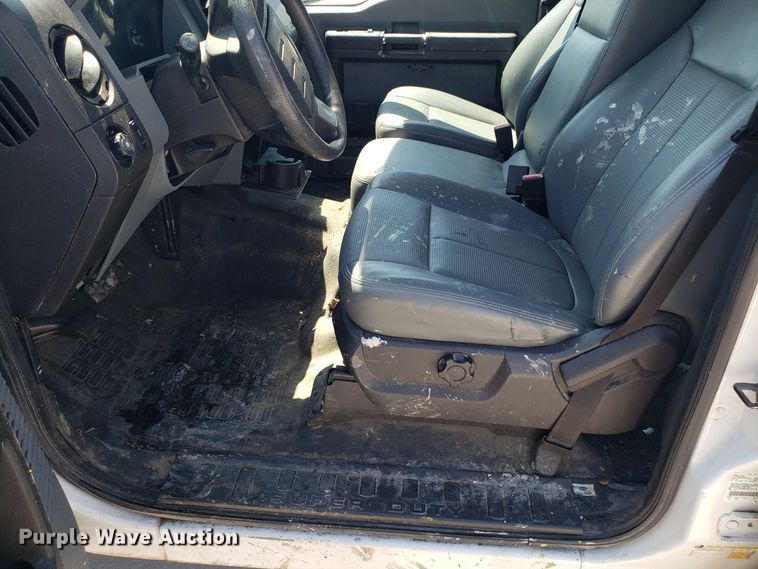 image for item FL9063 2013 Ford F250 Super Duty Crew Cab pickup truck