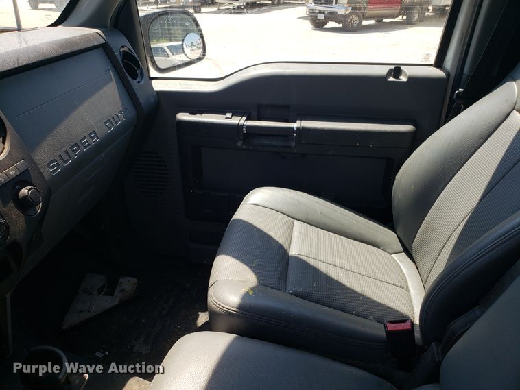 image for item FL9063 2013 Ford F250 Super Duty Crew Cab pickup truck