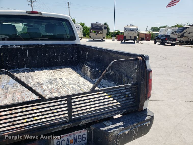 image for item FL9063 2013 Ford F250 Super Duty Crew Cab pickup truck