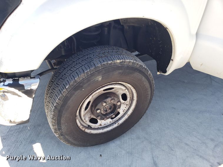 image for item FL9063 2013 Ford F250 Super Duty Crew Cab pickup truck