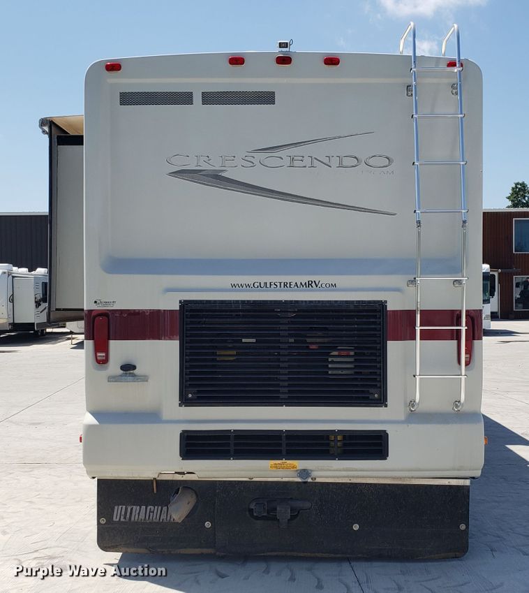 image for item FL9064 2004 Freightliner Crecendo RV