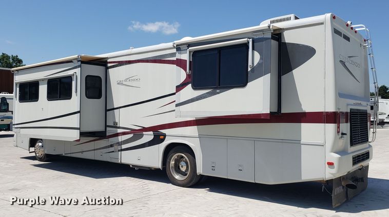 image for item FL9064 2004 Freightliner Crecendo RV