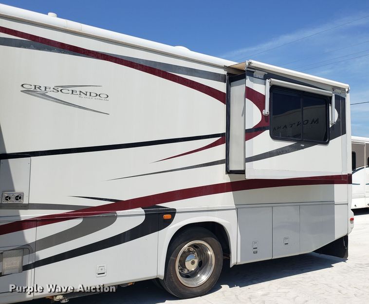 image for item FL9064 2004 Freightliner Crecendo RV