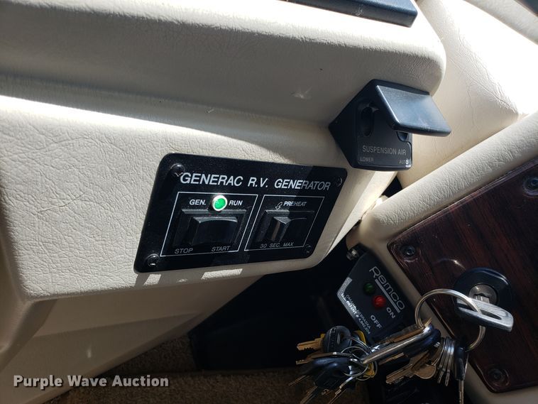 image for item FL9064 2004 Freightliner Crecendo RV