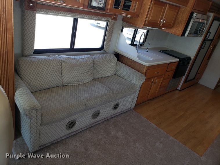 image for item FL9064 2004 Freightliner Crecendo RV