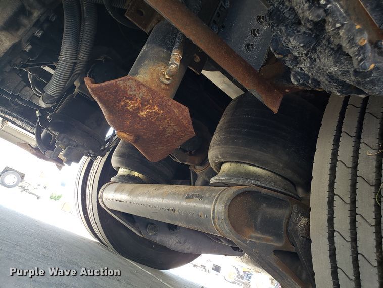 image for item FL9064 2004 Freightliner Crecendo RV