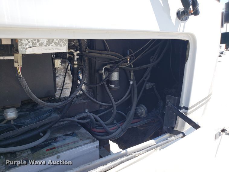 image for item FL9064 2004 Freightliner Crecendo RV