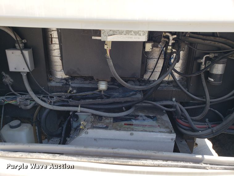 image for item FL9064 2004 Freightliner Crecendo RV