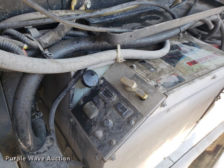 image for item FL9064 2004 Freightliner Crecendo RV