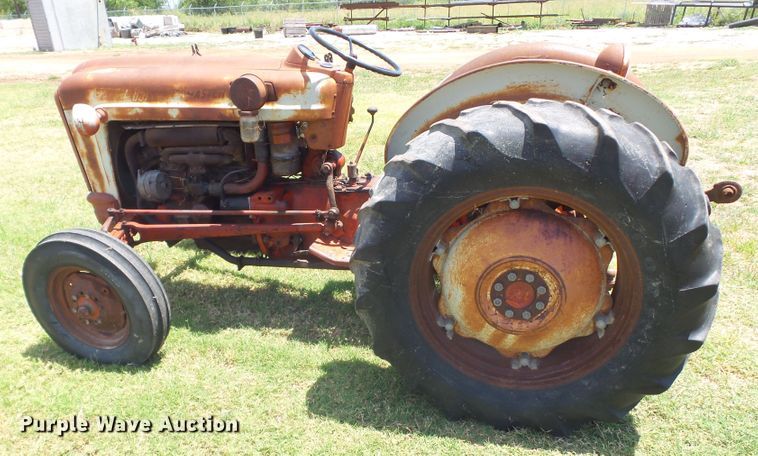 image for item FL9264 Ford 851 Powermaster tractor