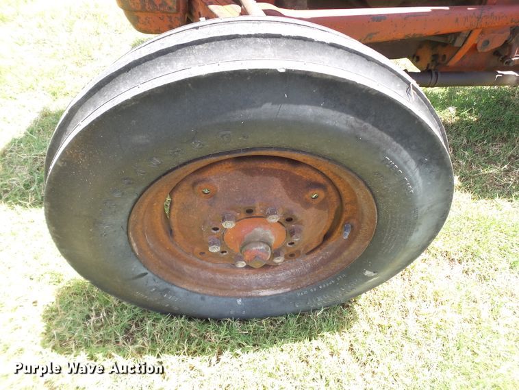 image for item FL9264 Ford 851 Powermaster tractor