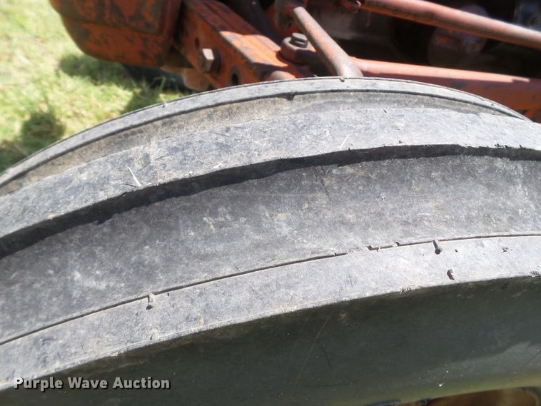 image for item FL9264 Ford 851 Powermaster tractor