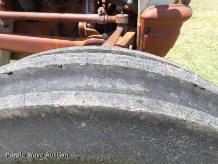 image for item FL9264 Ford 851 Powermaster tractor