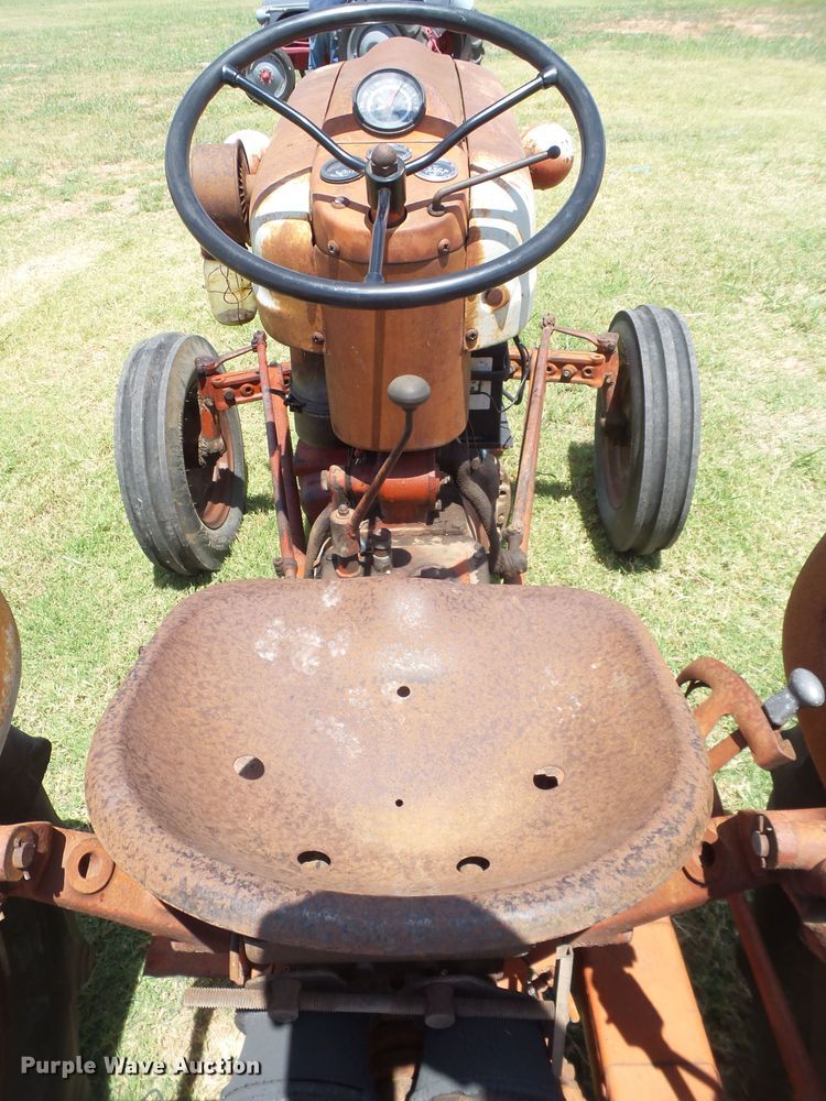 image for item FL9264 Ford 851 Powermaster tractor