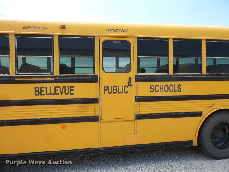 image for item FM9647 1998 Thomas Saf-T-Liner ER school bus