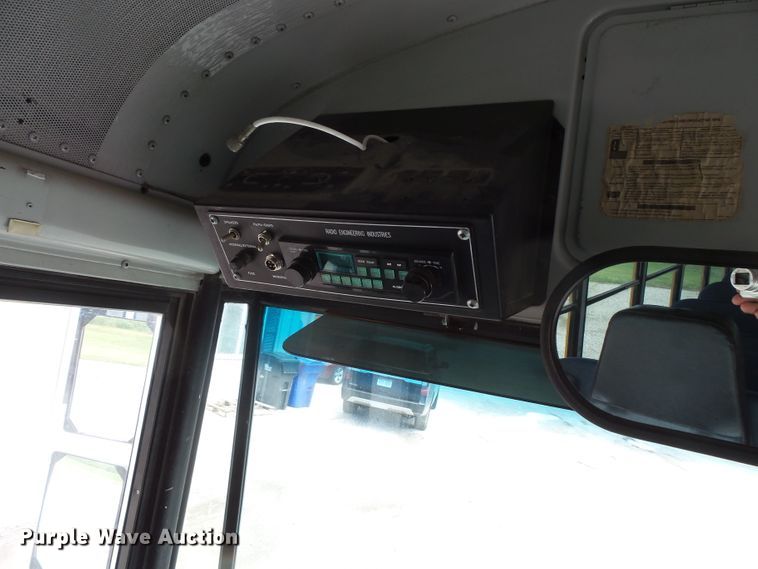 image for item FM9647 1998 Thomas Saf-T-Liner ER school bus