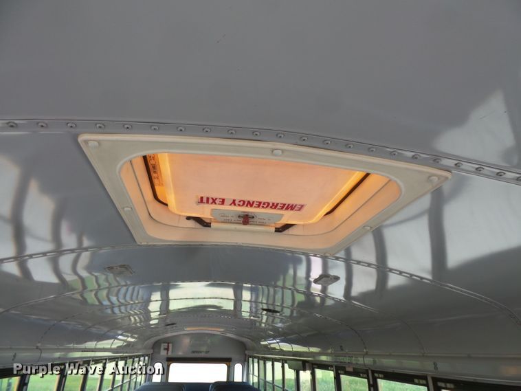 image for item FM9647 1998 Thomas Saf-T-Liner ER school bus