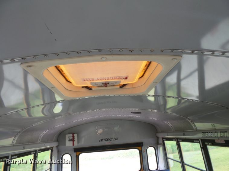 image for item FM9647 1998 Thomas Saf-T-Liner ER school bus