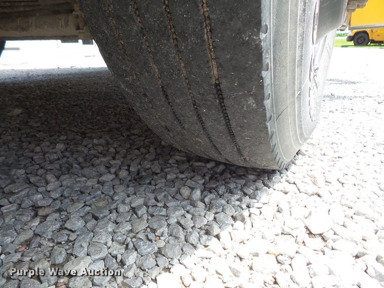 image for item FM9647 1998 Thomas Saf-T-Liner ER school bus