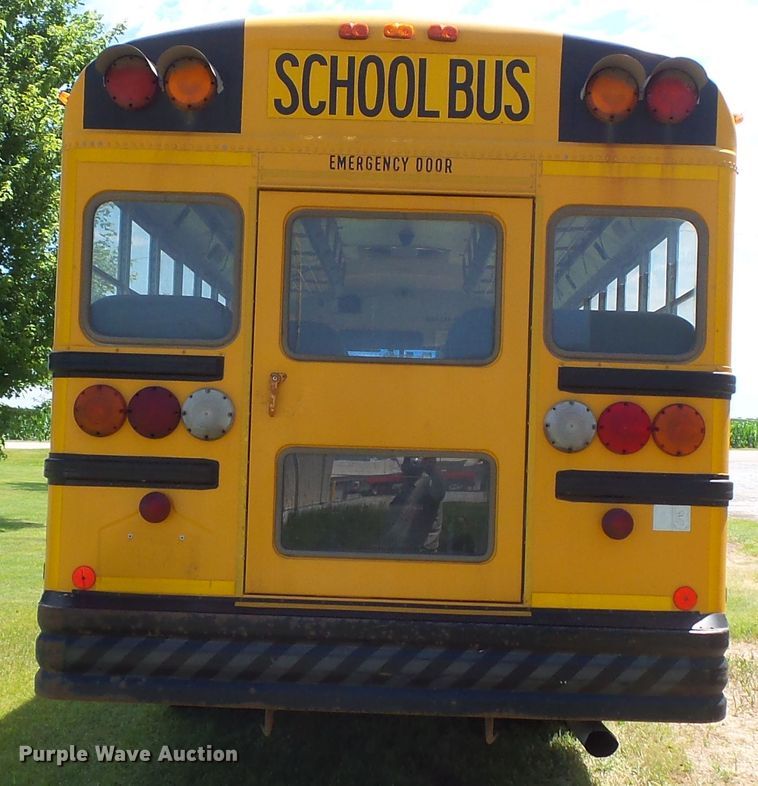 image for item FM9648 2003 International CE school bus