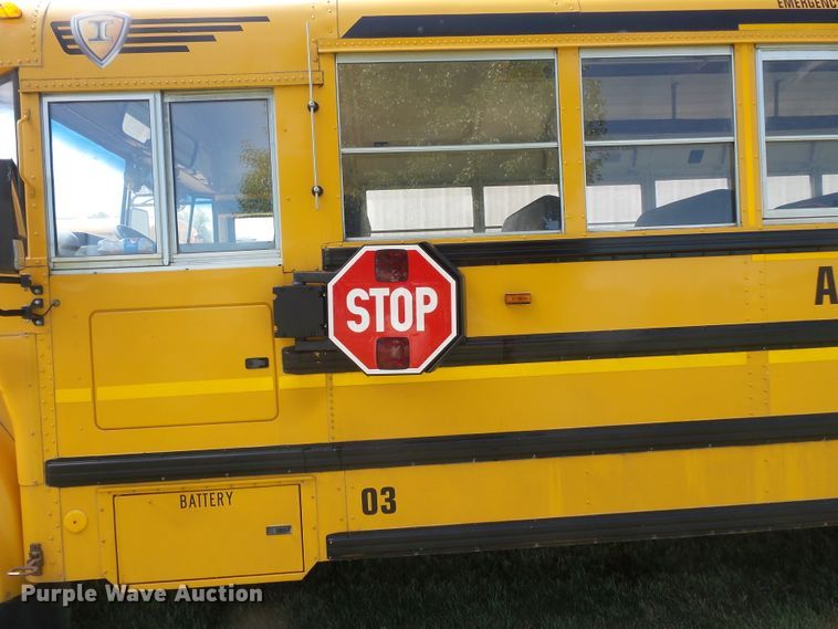 image for item FM9648 2003 International CE school bus