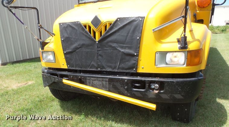 image for item FM9648 2003 International CE school bus