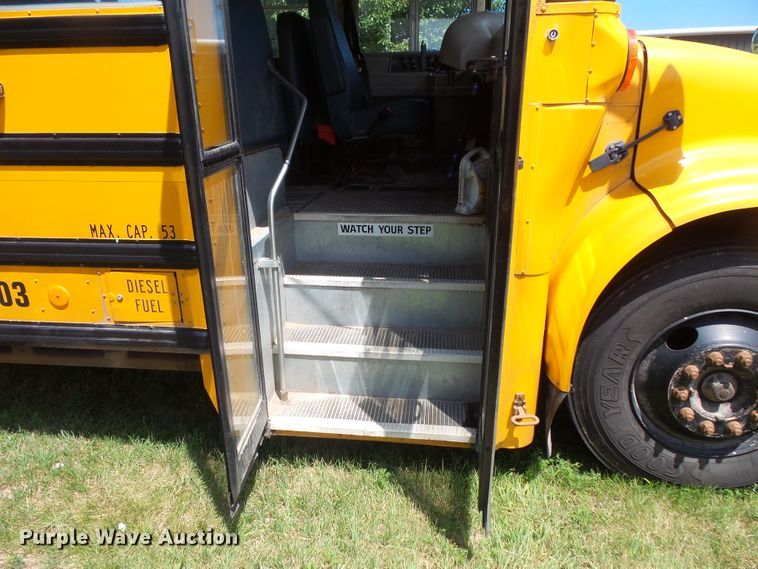 image for item FM9648 2003 International CE school bus