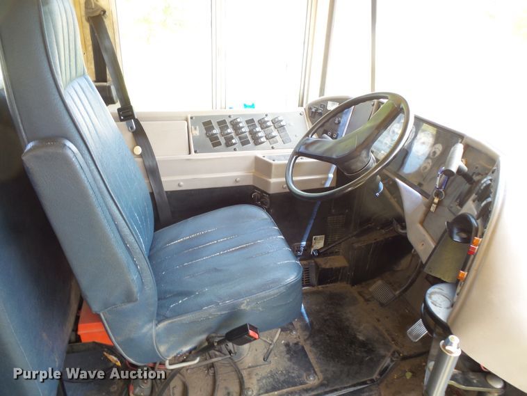 image for item FM9648 2003 International CE school bus