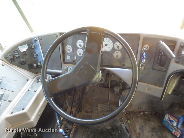 image for item FM9648 2003 International CE school bus