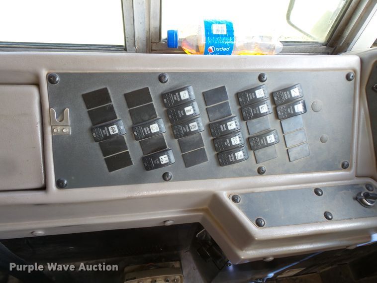 image for item FM9648 2003 International CE school bus