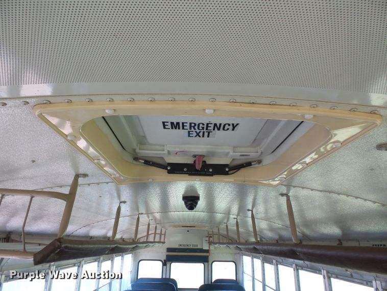 image for item FM9648 2003 International CE school bus