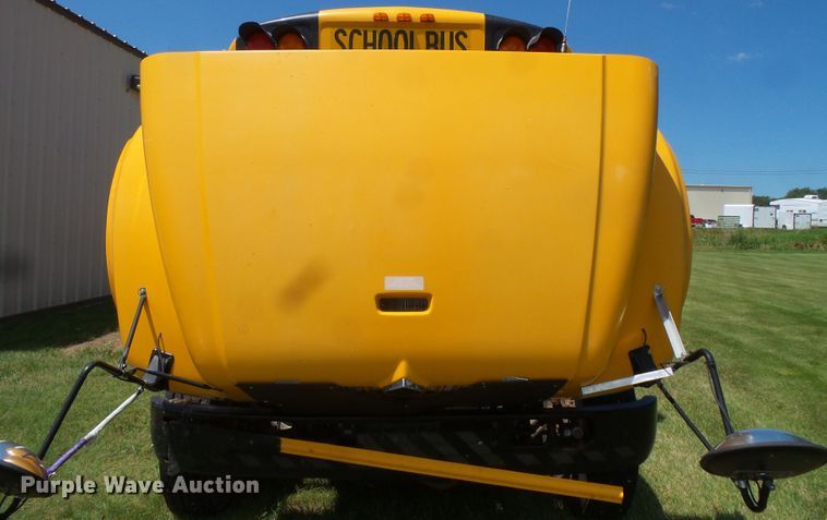 image for item FM9648 2003 International CE school bus