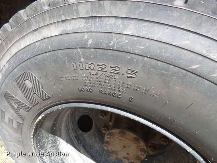 image for item FM9648 2003 International CE school bus