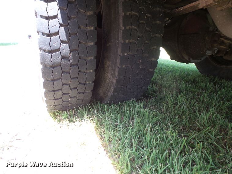 image for item FM9648 2003 International CE school bus