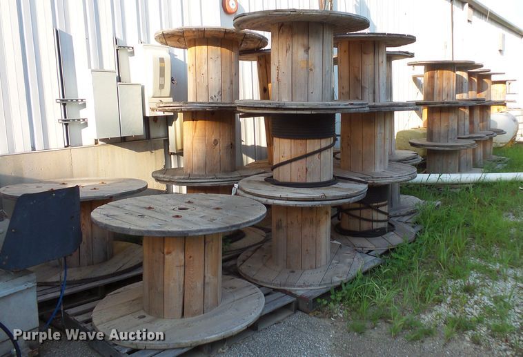 image for item FM9650 (44) wood spools