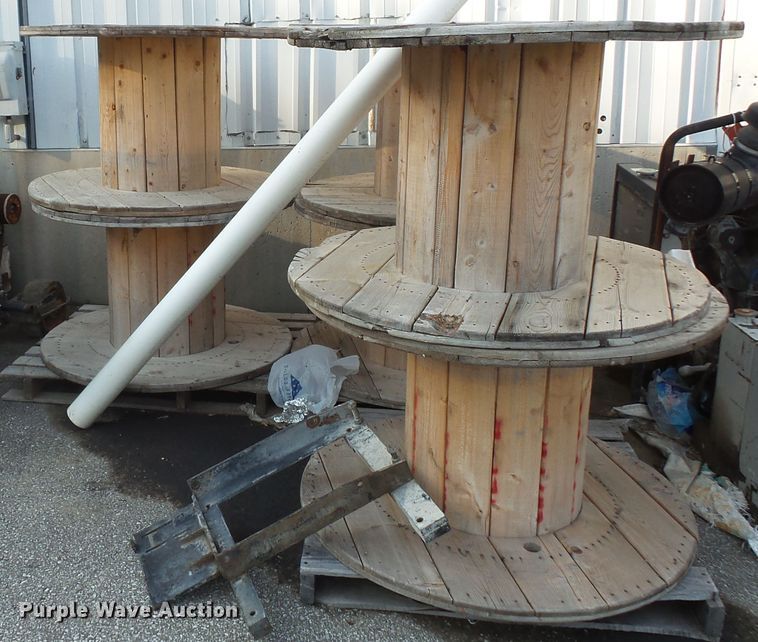 image for item FM9650 (44) wood spools