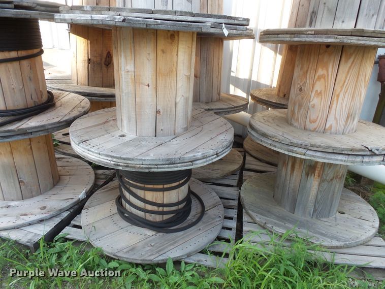 image for item FM9650 (44) wood spools