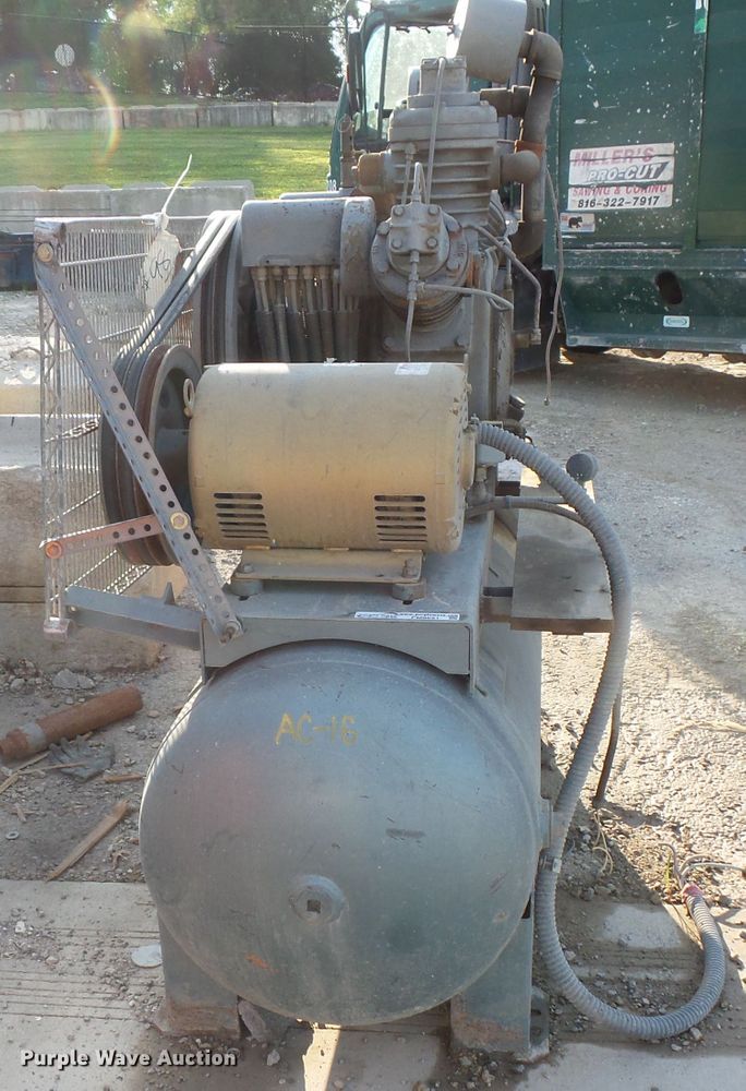 image for item FM9651 Ingersoll Rand air compressor
