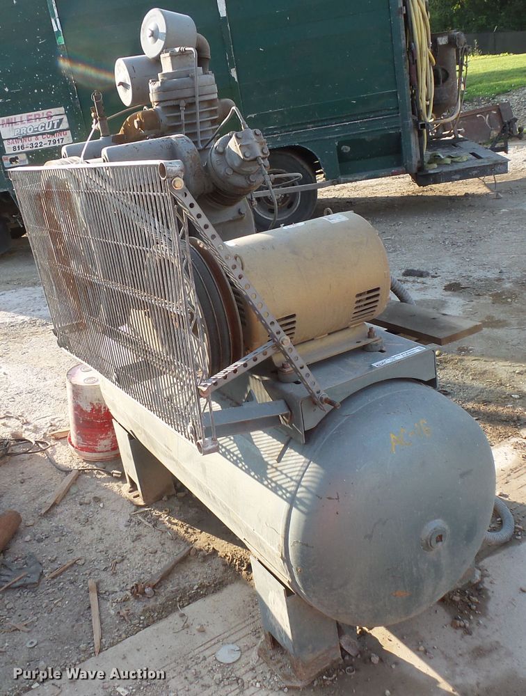 image for item FM9651 Ingersoll Rand air compressor