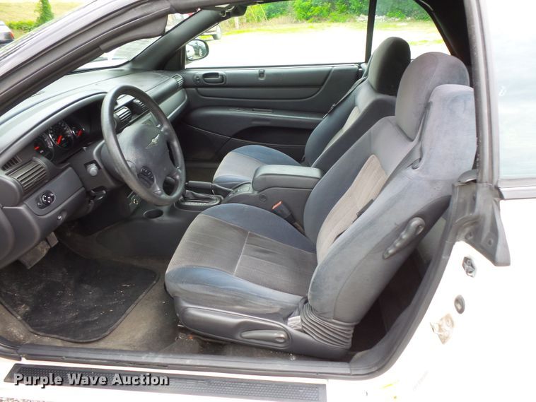 image for item FM9654 2005 Chrysler Sebring convertible