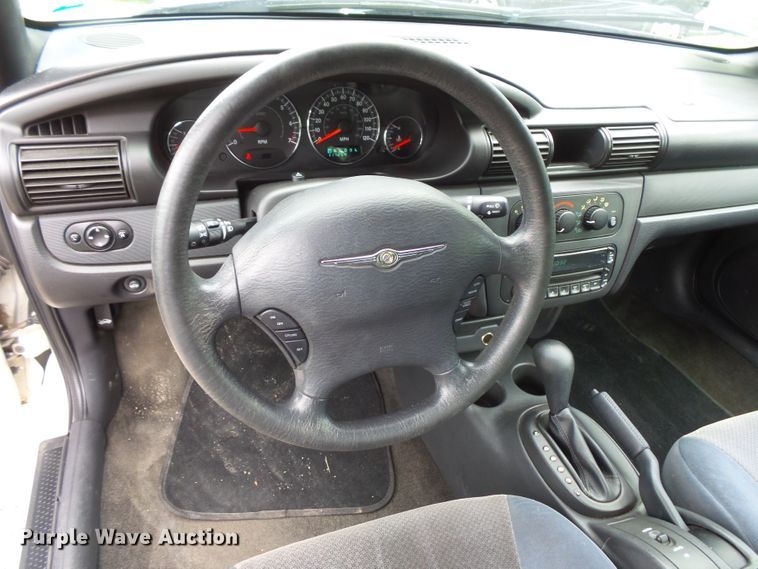 image for item FM9654 2005 Chrysler Sebring convertible