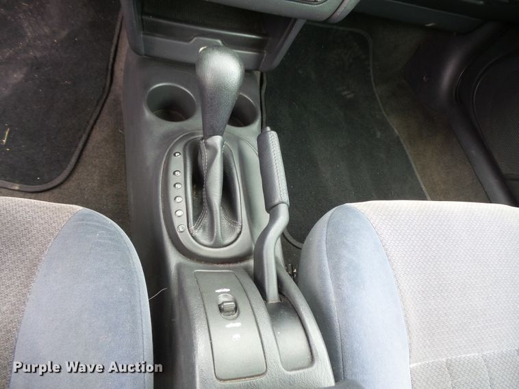 image for item FM9654 2005 Chrysler Sebring convertible