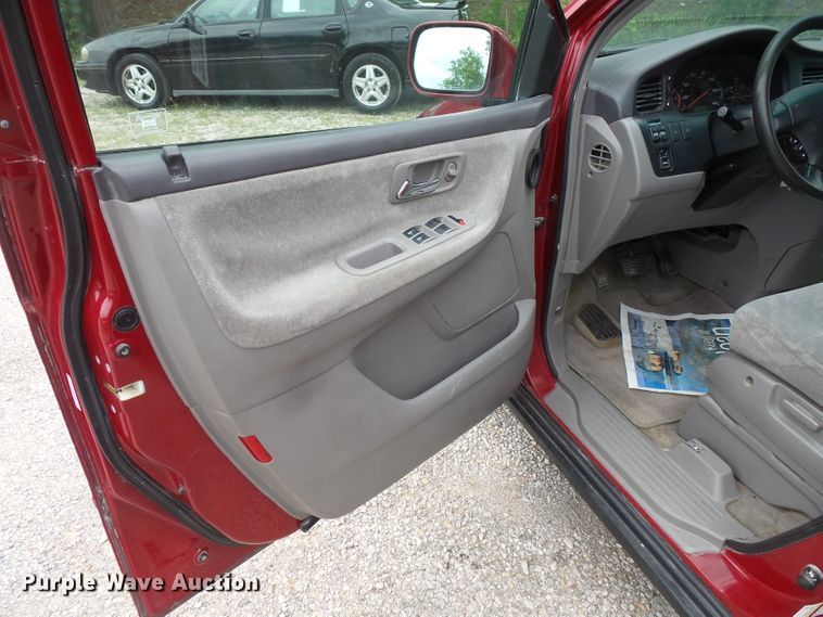 image for item FM9656 2002 Honda Odyssey van