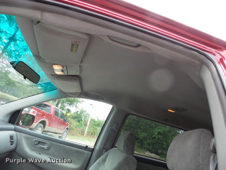 image for item FM9656 2002 Honda Odyssey van