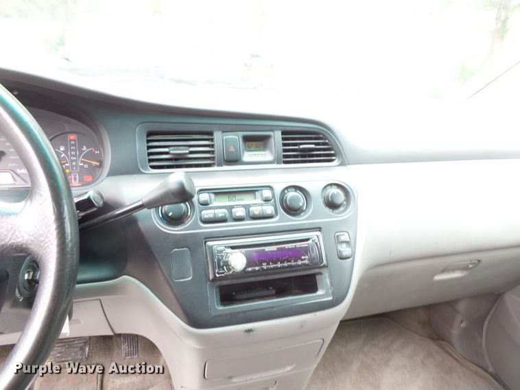 image for item FM9656 2002 Honda Odyssey van