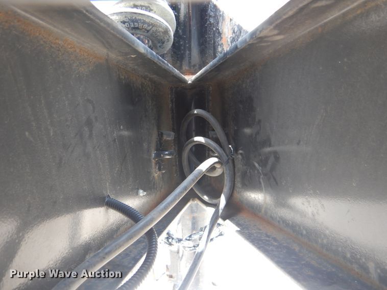 image for item FT9274 2015 Belshe DT255 equipment trailer