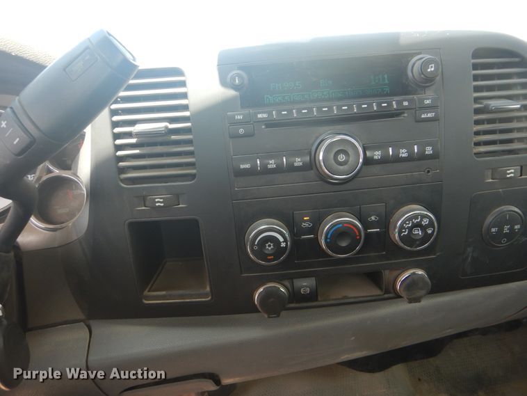 image for item FT9279 2013 Chevrolet Silverado 3500HD pickup truck